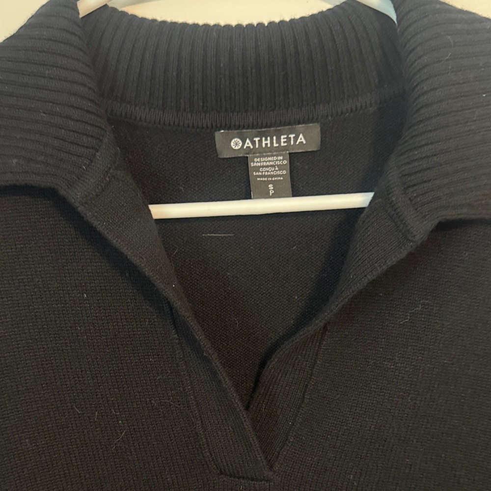 Athleta Women's Black V-Neck Sweater